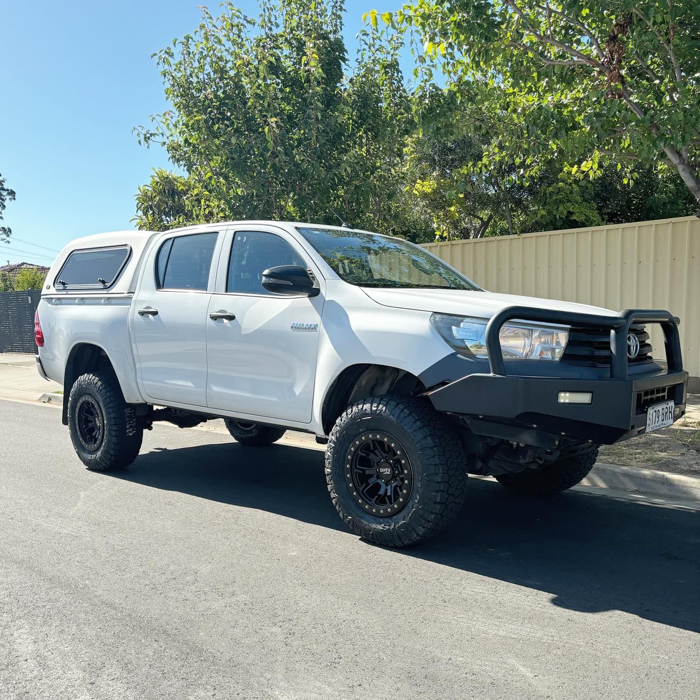 3" or 4" Lift & 33" Wheel Package - Toyota Hilux N70 / N80