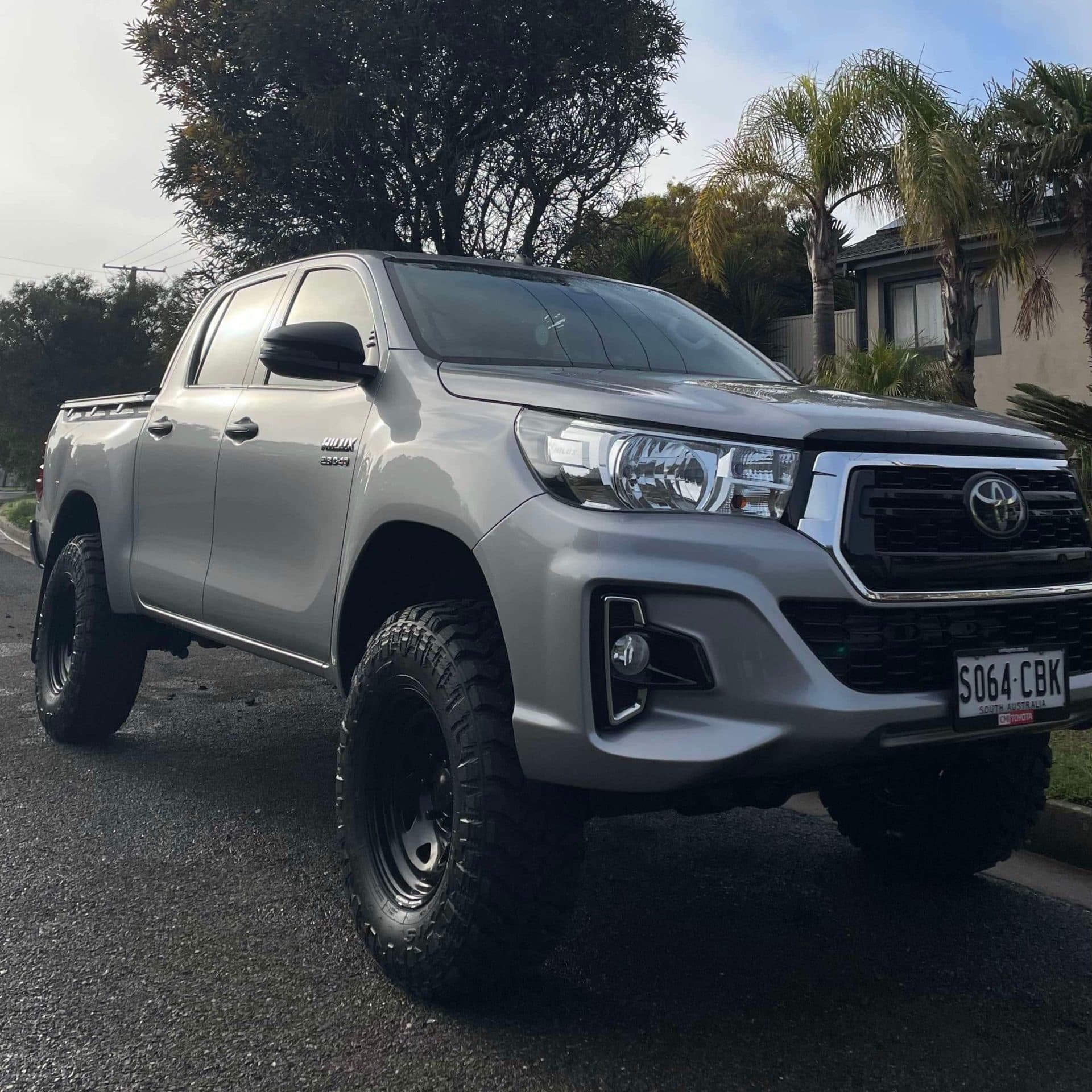 FOX 2-3" Suspension Lift Kit – Toyota Hilux N70 / N80