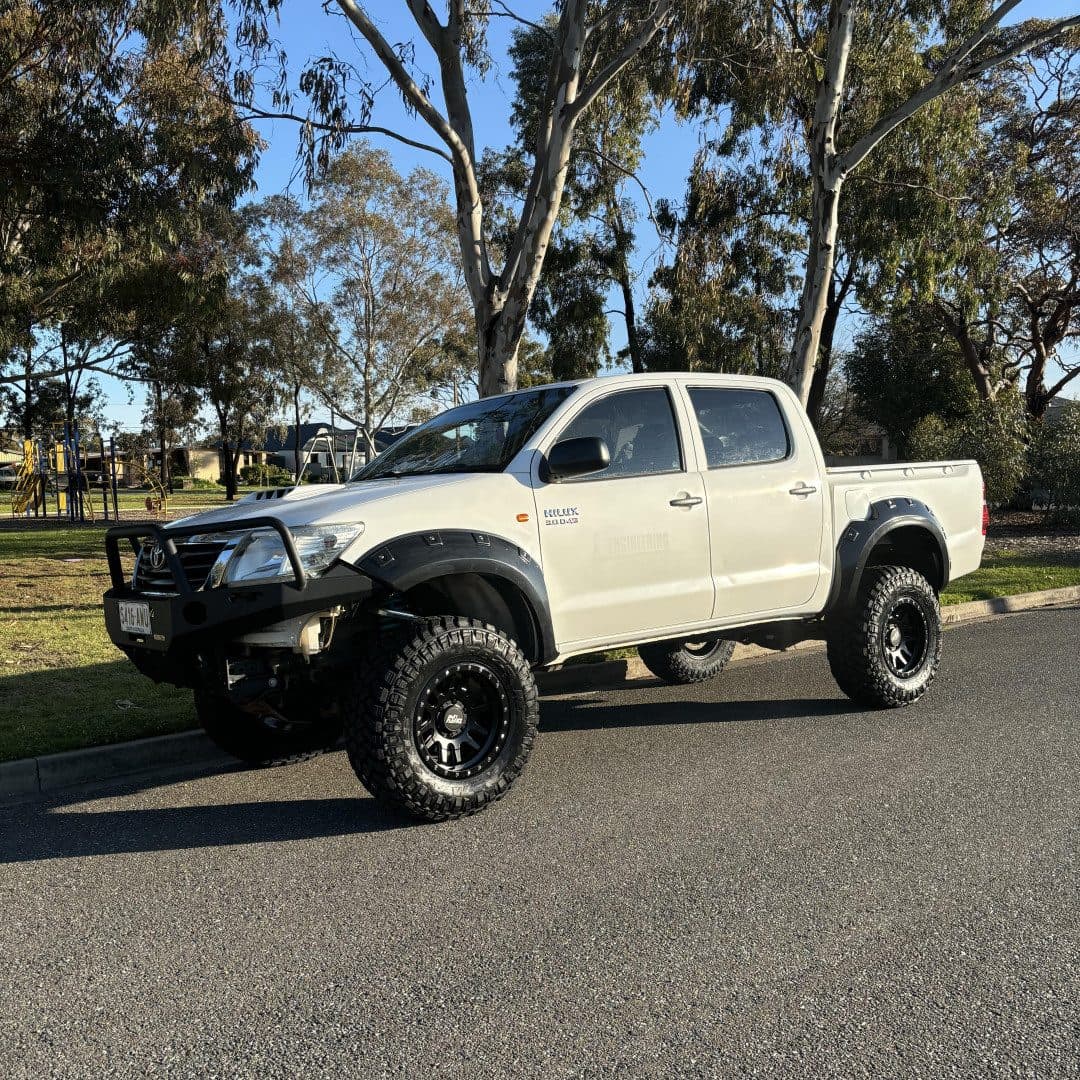 FOX 2-3" Suspension Lift Kit – Toyota Hilux N70 / N80